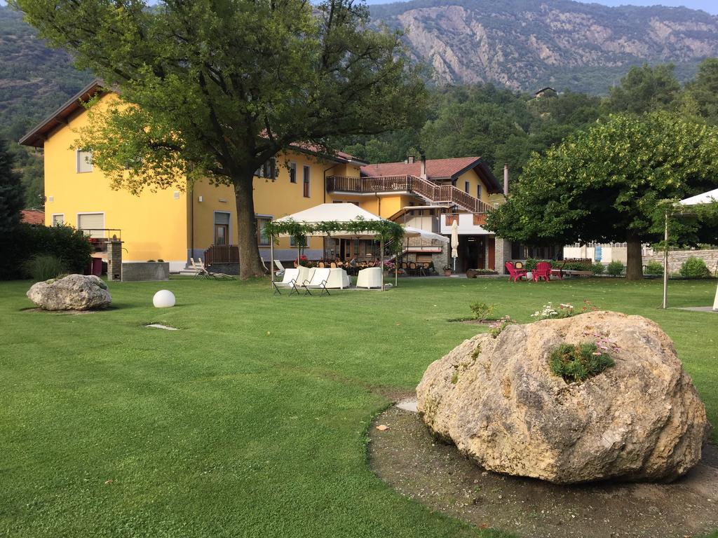 Hotel Castello Montjovet Exterior photo